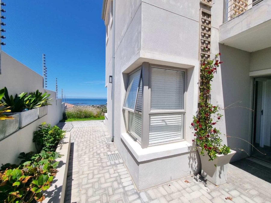 4 Bedroom Property for Sale in Onrus Western Cape